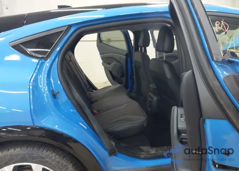 2023 Ford Mustang Mach-E Premium z USA, uszkodzony, nr VIN 3FMTK3SU2PMA53004